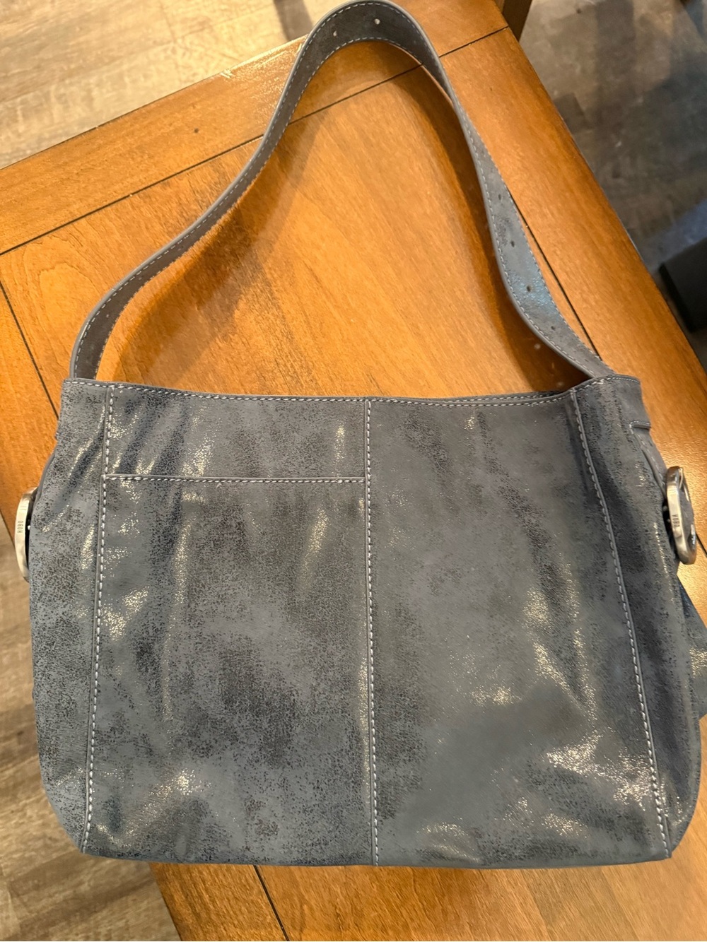 Hobo Brand 100% leather shoulder bag.
